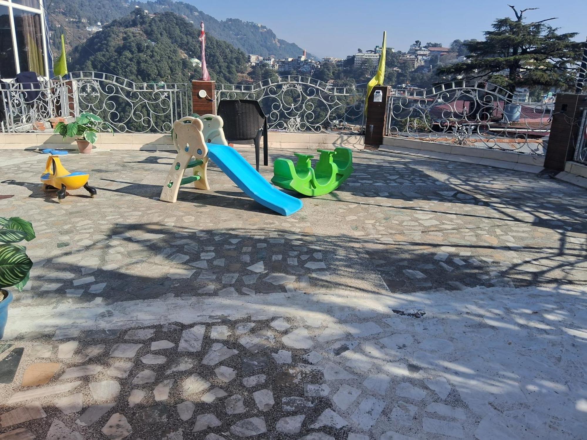 Hotel The Mussoorie International Buitenkant foto
